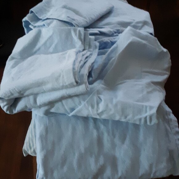 Laura Ashley Light Blue KING Flannel Sheet Set - Picture 5 of 6